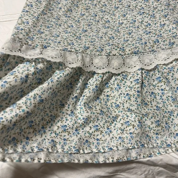 Floral dress - Picture 7 of 9